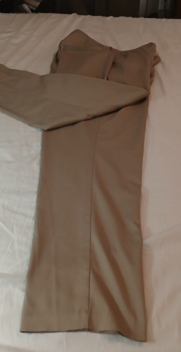 PGA Tour Golf Pants Gripper Waistband 36x31 Khaki Polyester Preppy Athleisure